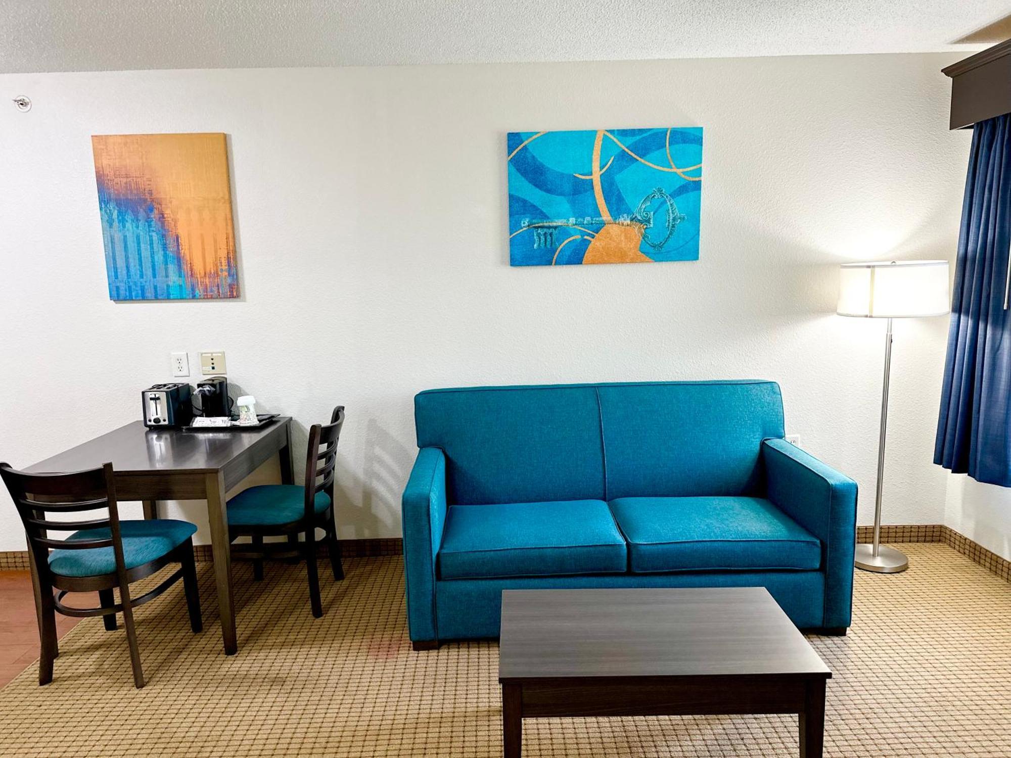 Mainstay Suites Madison Airport Exterior photo