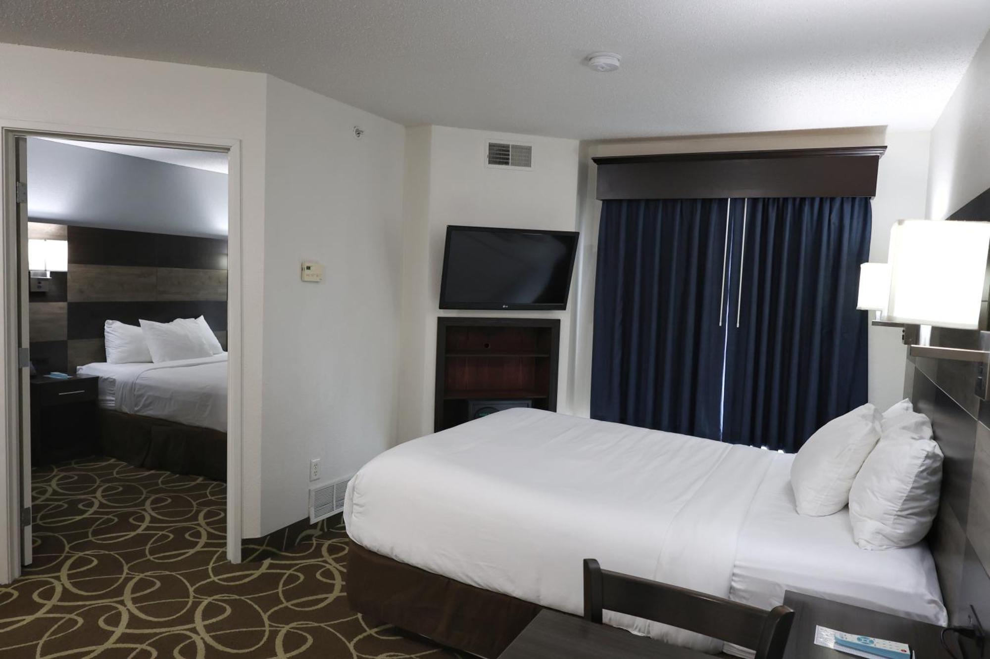 Mainstay Suites Madison Airport Exterior photo