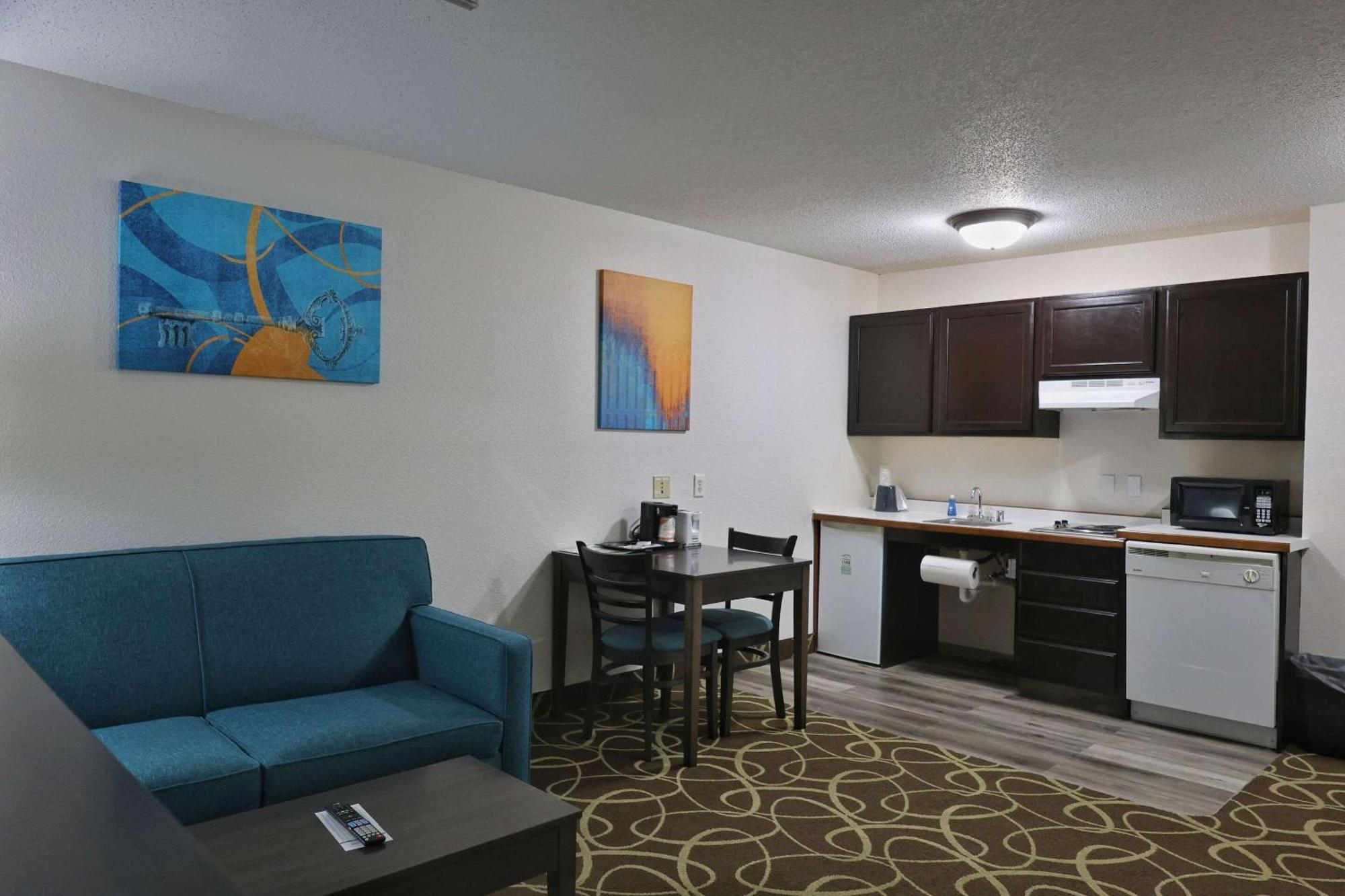 Mainstay Suites Madison Airport Exterior photo