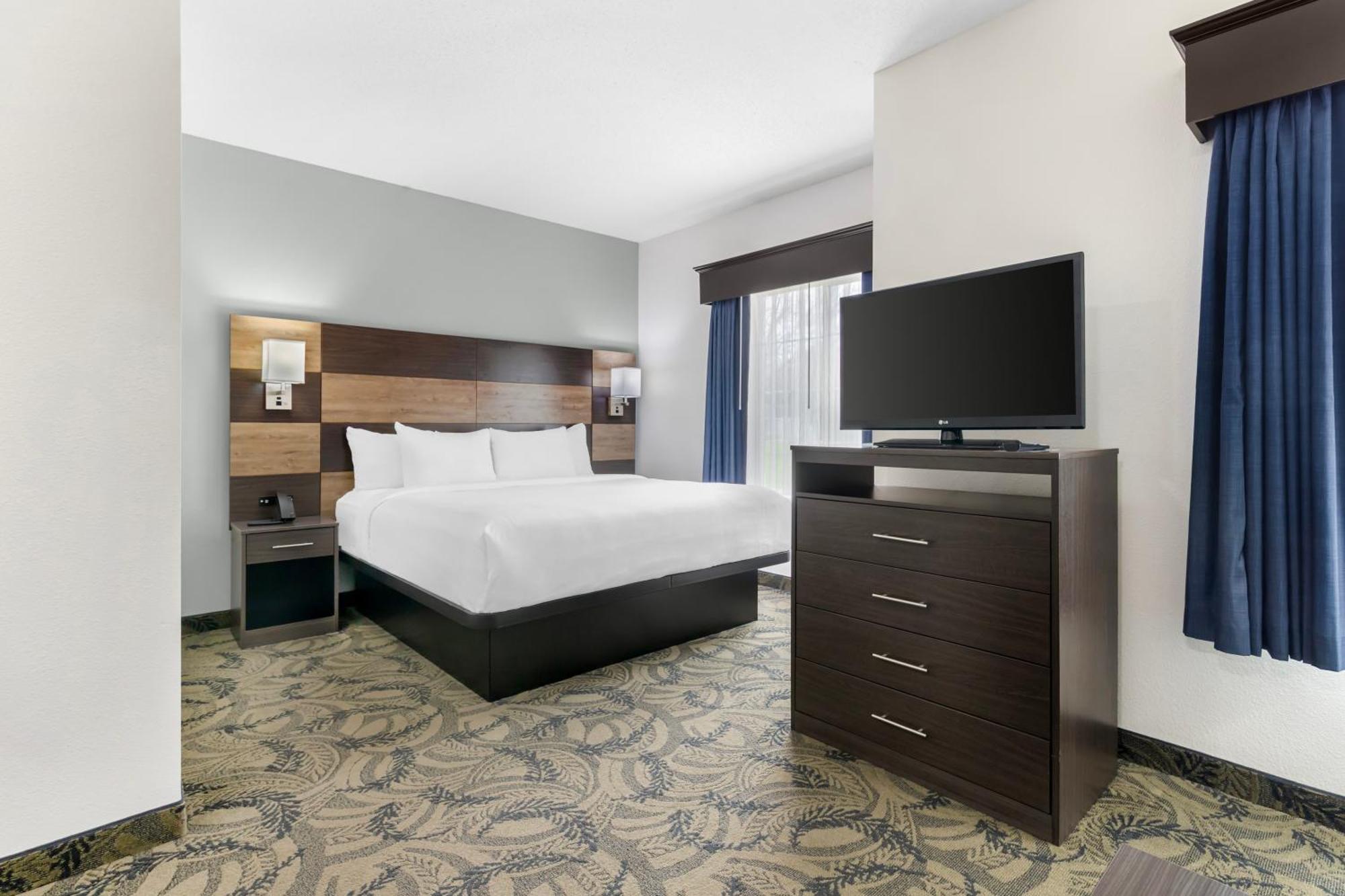 Mainstay Suites Madison Airport Exterior photo